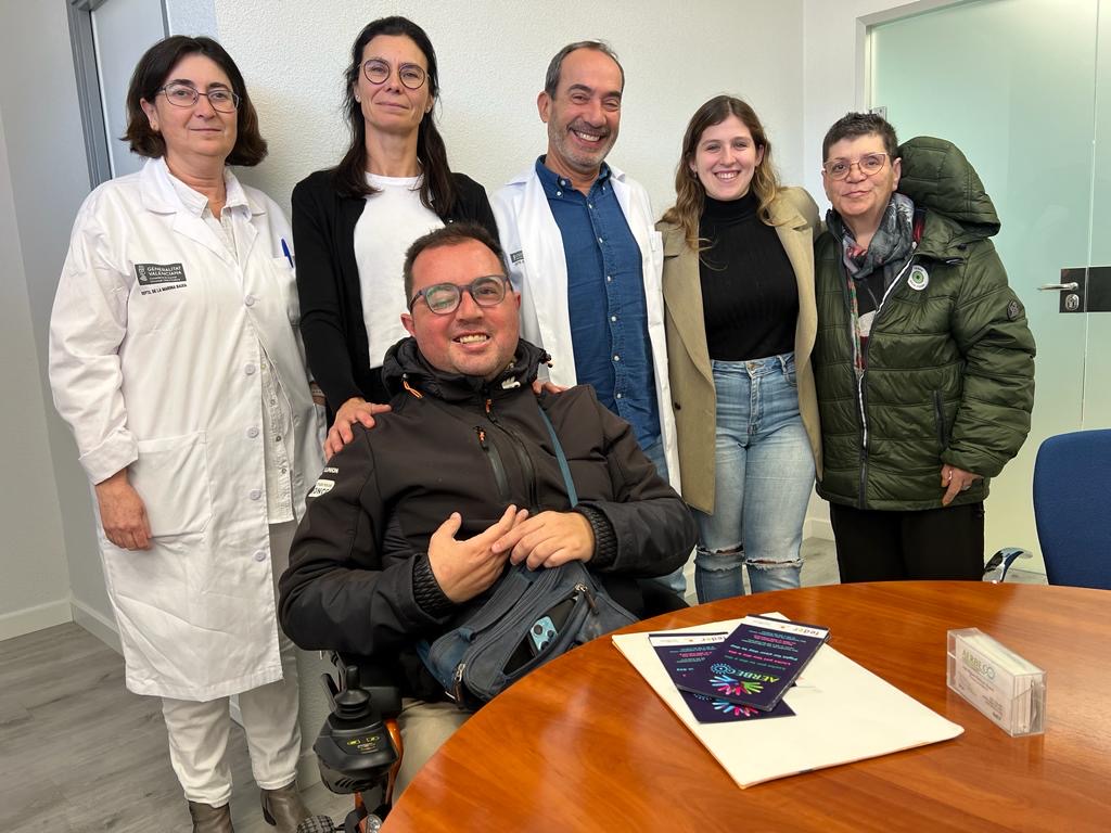 Visita de la asociación de enfermedades raras AERBECO al Hospital Marina Baixa